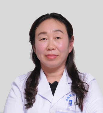 李  楠