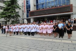 庆祝个“医师节” 河南誉美肾病医院举办优秀医师表彰大会